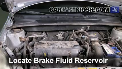 2003 Toyota Yaris 1.3L 4 Cyl. Brake Fluid Check Fluid Level